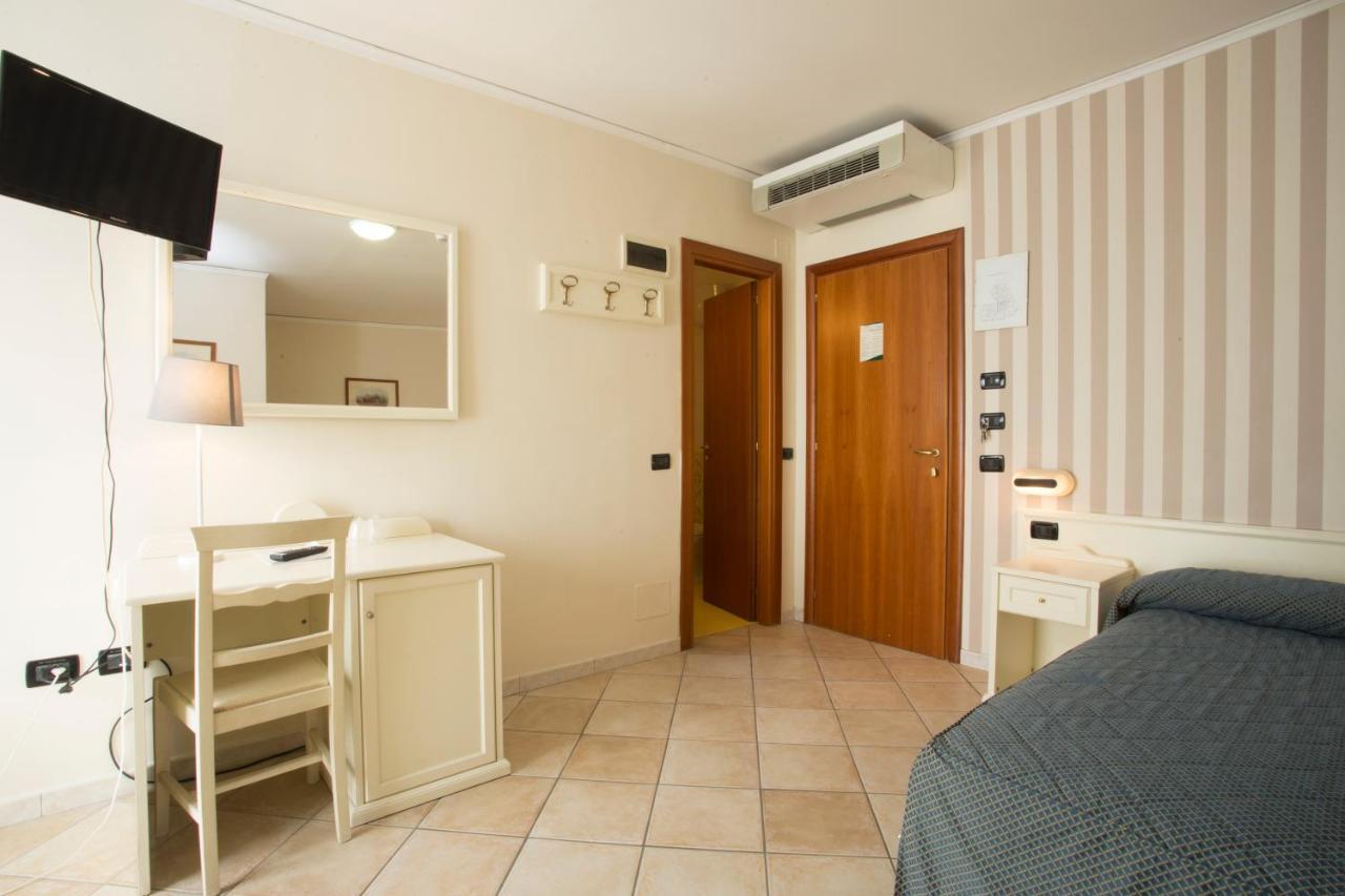 Hotel Villa Serena Castellammare di Stabia Exteriér fotografie