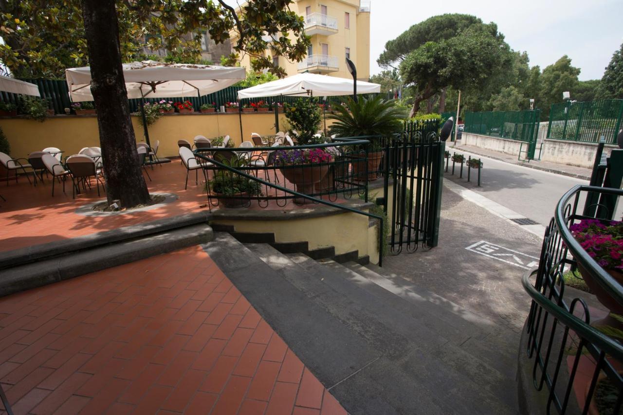 Hotel Villa Serena Castellammare di Stabia Exteriér fotografie
