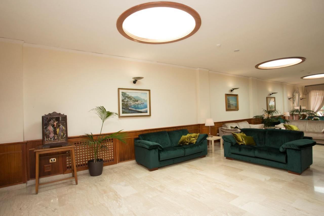 Hotel Villa Serena Castellammare di Stabia Exteriér fotografie