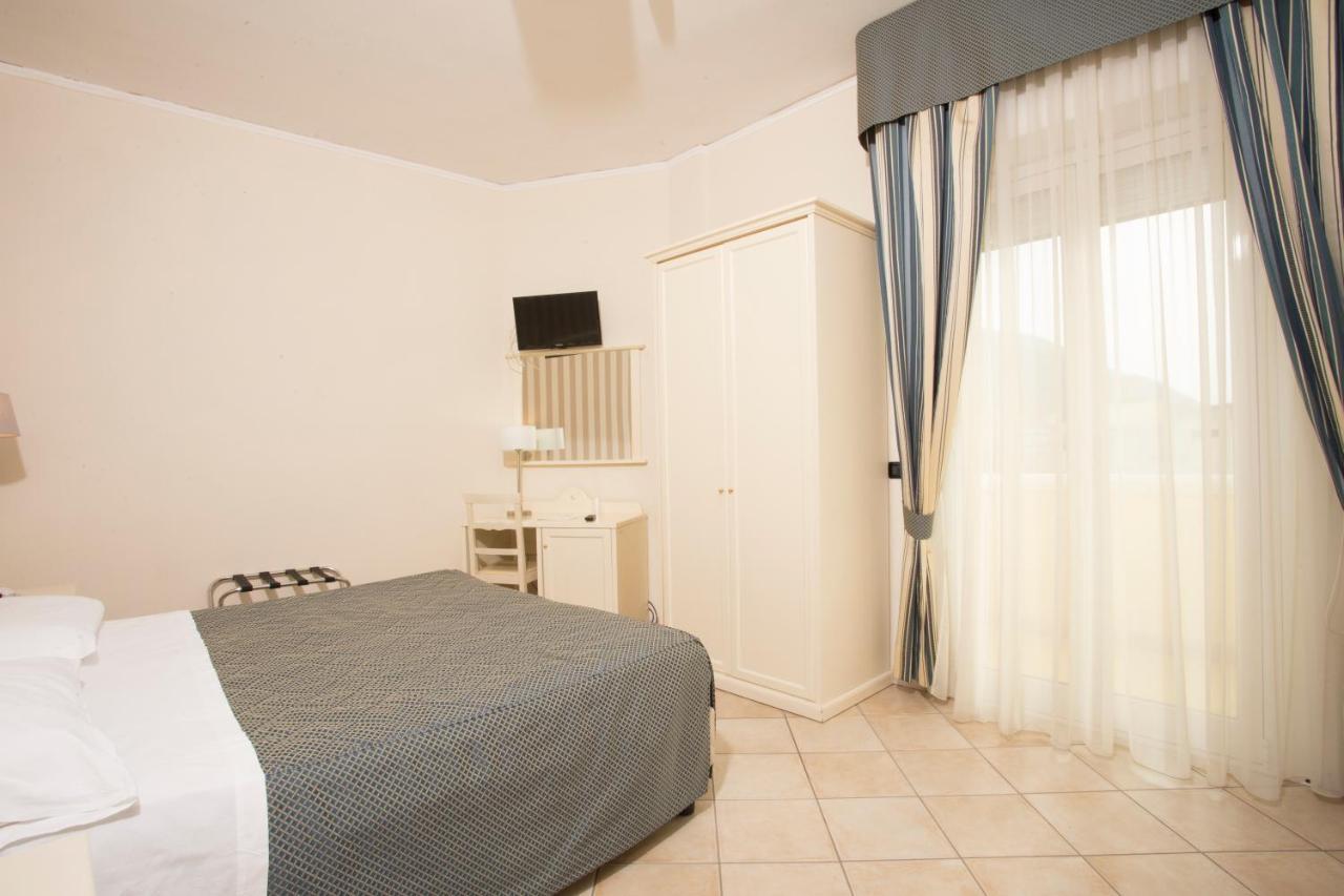 Hotel Villa Serena Castellammare di Stabia Exteriér fotografie