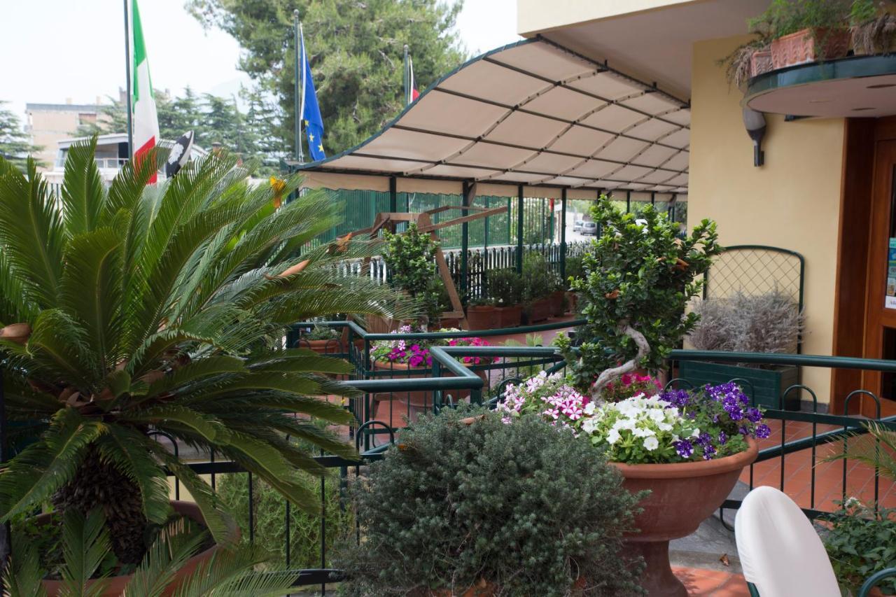 Hotel Villa Serena Castellammare di Stabia Exteriér fotografie