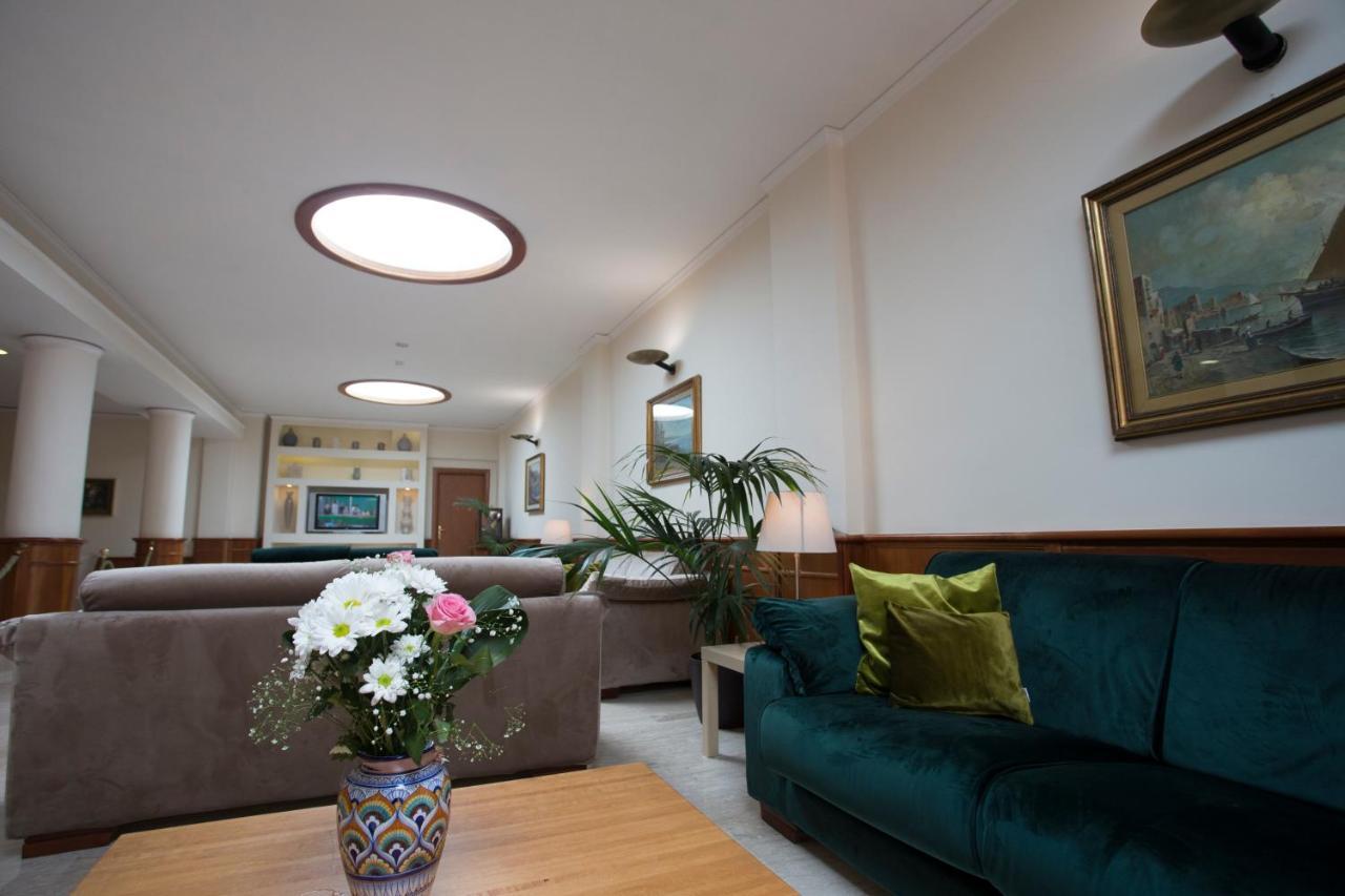 Hotel Villa Serena Castellammare di Stabia Exteriér fotografie
