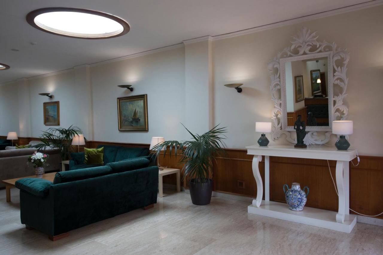 Hotel Villa Serena Castellammare di Stabia Exteriér fotografie