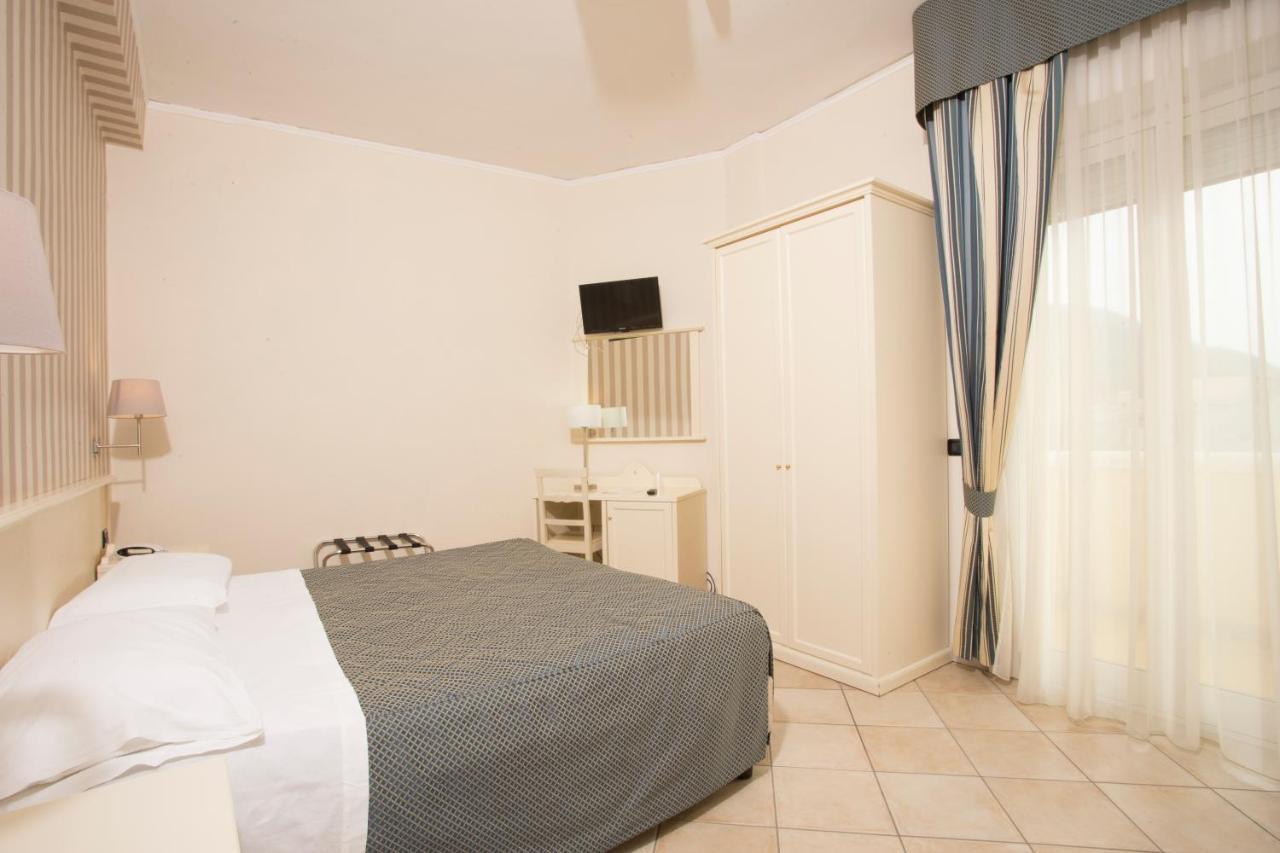 Hotel Villa Serena Castellammare di Stabia Exteriér fotografie
