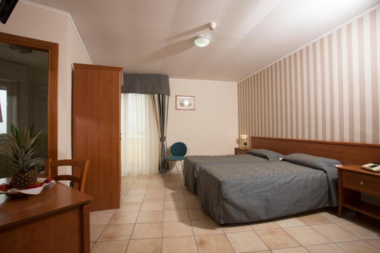 Hotel Villa Serena Castellammare di Stabia Exteriér fotografie