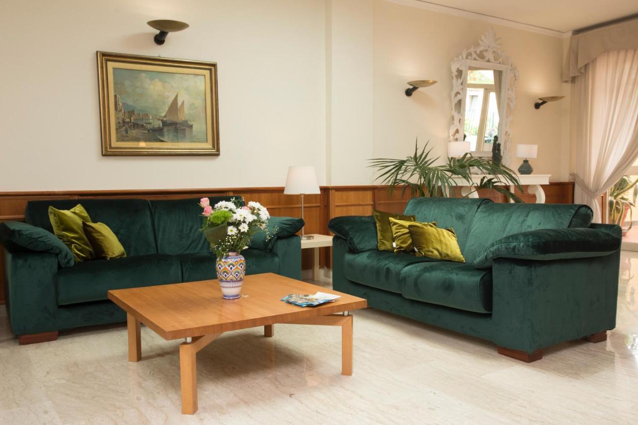 Hotel Villa Serena Castellammare di Stabia Exteriér fotografie