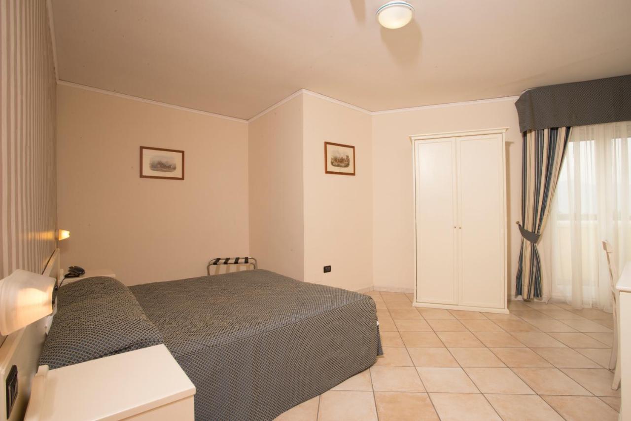 Hotel Villa Serena Castellammare di Stabia Exteriér fotografie